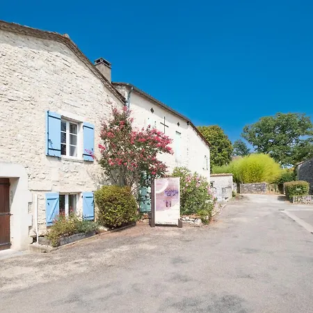 בית נופש Du Sourcier Sadillac